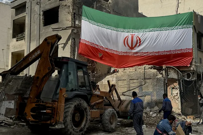 جنگ علیه ایران و بحران مشروعیت نهادهای بین‌المللی