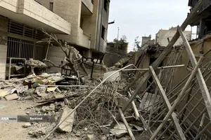 در پی تجاوز جنایتکاران آمریکایی-صهیونی به مناطق مسکونی اصفهان، گروه های جهادی از لحظات ابتدایی وقوع این جنایت، در کنار امدادگران مشغول خدمت رسانی، آواربرداری و بازسازی منازل آسیب دیده مردم هستند.