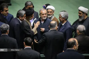 تقدیم لایحه بودجه ۱۴۰۵ توسط رئیس جمهور به مجلس