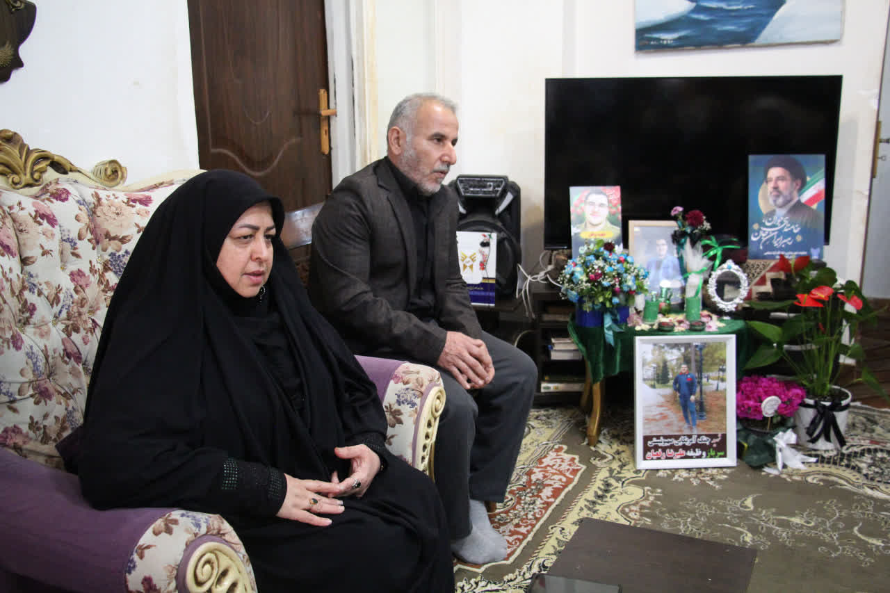 تجلیل دانشگاه آزاد اسلامی استان گیلان از مقام شامخ شهید مدافع امنیت سرباز علیرضا رفعیان