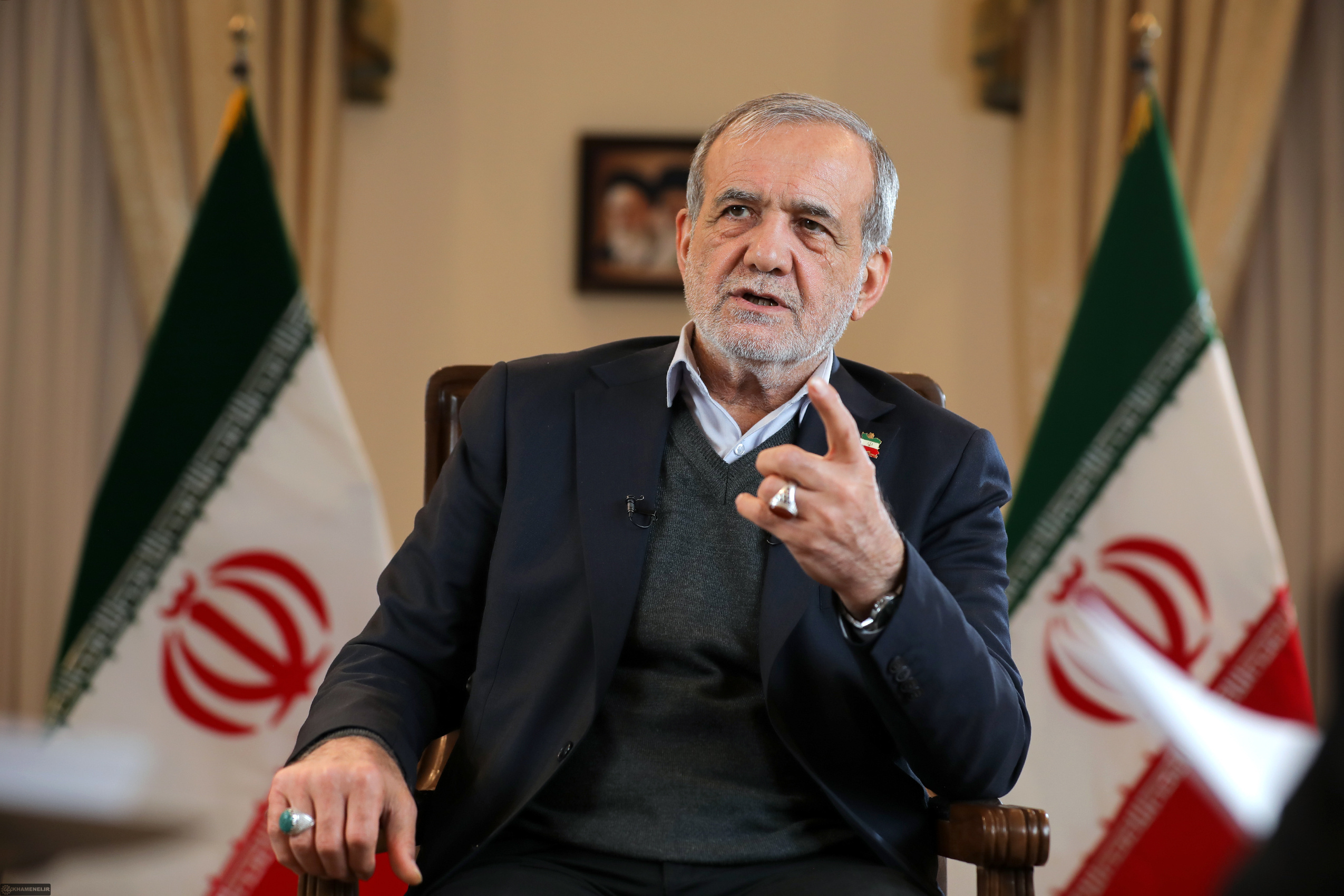 پزشکیان: برای تأمین معیشت مردم برنامه ۲۰ بندی داریم