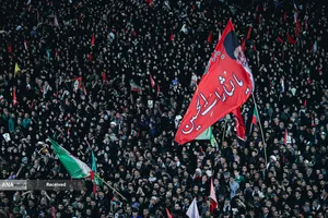 مراسم اقامه نماز بر پیکر مطهر رهبر شهید انقلاب در حرم رضوی