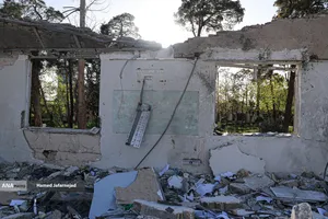 بازدید دکتر بیژن رنجبر رئیس دانشگاه آزاد اسلامی، پس از حمله هوایی آمریکا و رژیم صهیونیستی به سفارت سابق آمریکا(لانه جاسوسی) 