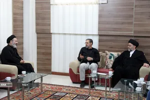 دیدار حجت&zwnj;الاسلام سیدعبدالفتاح نواب، نماینده ولی&zwnj;فقیه در امور حج و زیارت با حجت الاسلام حکیم