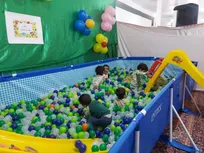 از اعتکاف مادر و فرزندی تا حضور معلمان و شاگردان