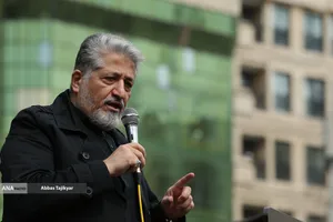 اجتماع دانشگاهیان دانشگاه آزاد اسلامی در سوگ رهبر شهید انقلاب و محکومیت تجاوز صهبونیستی و آمریکایی به کشور