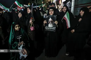 اجتماع مردمی در خونخواهی امام شهید امت - چهارراه کوکاکولا