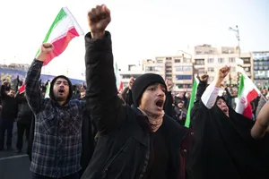 اجتماع مردم تهران در پی خبر شهادت حضرت آیت الله العظمی امام خامنه ای رحمته الله علیه رهبر عظیم الشان انقلاب اسلامی ایران