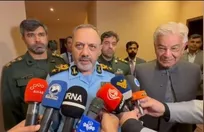 تأکید وزیر دفاع ایران بر تقویت همکاری‌های دفاعی با پاکستان