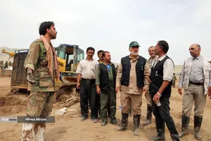 کمک رسانی شهید محمدمهدی طهرانچی دانشمند هسته ای در مناطق سیل زده لرستان پلدختر در سال 1398 همراه گروه های جهادی