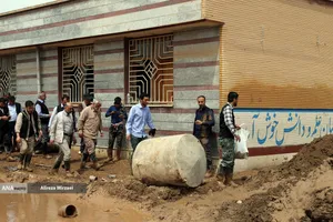  کمک&zwnj;رسانی شهید دکتر طهرانچی به مناطق سیل&zwnj;زده لرستان 