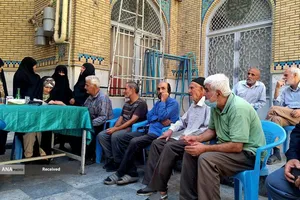 خدمت&zwnj;رسانی خادمیاران کانون سلامت منطقه ۱۴ به مردم هم&zwnj;زمان با ولادت امام عسکری(ع)