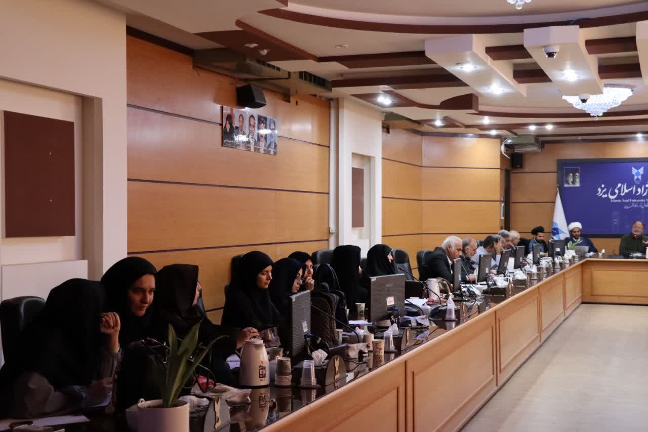 تأکید بر نقش کلیدی اساتید در جهاد تبیین/ ضرورت تقویت مبانی معرفتی اعضای هیئت علمی در ضیافت اندیشه