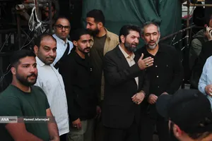 مراسم جشن عروسی زوج های جان فدا همزمان با سالروز ازدواج حضرت زهرا و حضرت علی در میدان امام حسین
