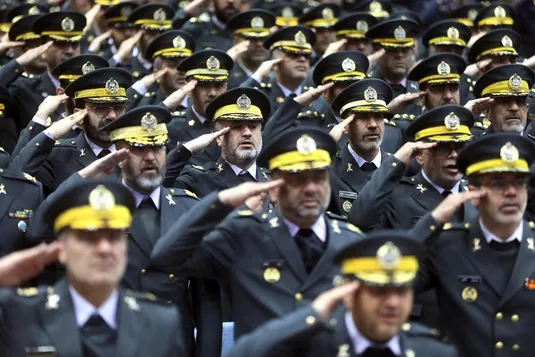 دیدار فرماندهان و کارکنان نیروهای هوایی با رییس ستاد کل نیروهای مسلح