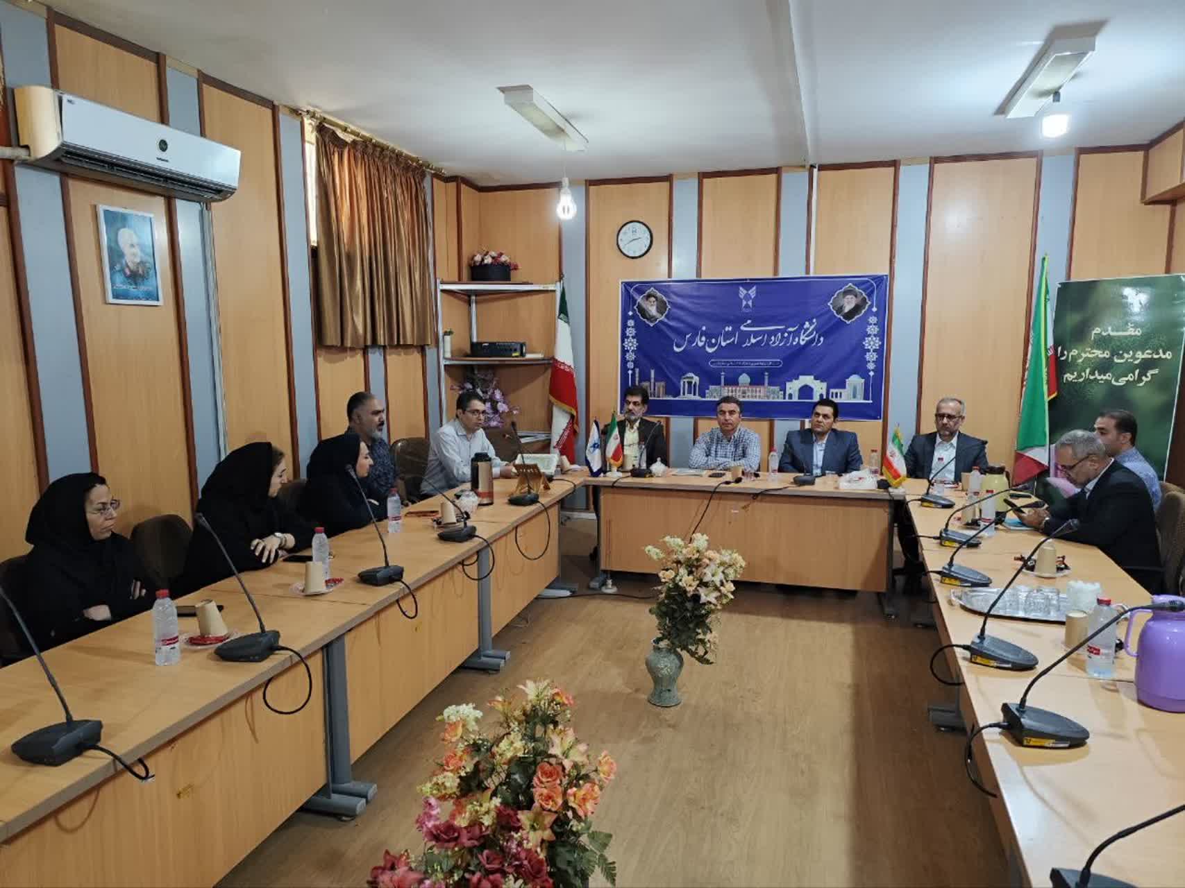 آموزش خالص دیگر جوابگو نیست و باید دانشجوی ماهر تربیت کنیم