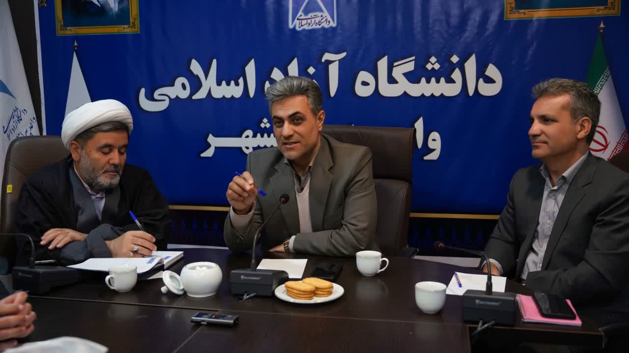 تاکید رئیس دانشگاه آزاد اسلامی آذربایجان غربی بر نقش دانشگاه در اقتصاد مرزی و مقاومت ملی