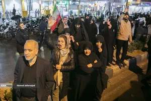 عزاداری شهادت رهبر انقلاب در چهارراه کوکاکولا خیابان پیروزی تهران