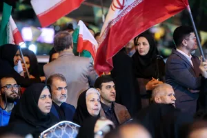 اجتماع خانواده دانشگاه آزاد اسلامی در تجدید بیعت با رهبر انقلاب