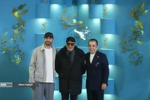 عباس جمشیدی&zwnj;فر و رضا عطاران در فتوکال فیلم سینمایی &laquo;صددام&raquo;