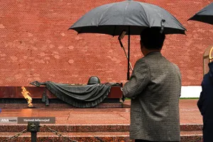 یادمان سربازان گمنام جنگ جهانی دوم در باغ الکساندر مسکو