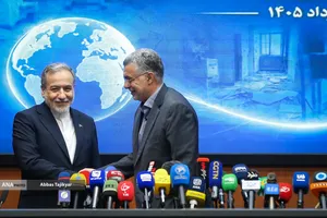 مراسم امضای تفاهم&zwnj;نامه همکاری وزرای بهداشت و خارجه برای بازسازی زیرساخت&zwnj;های آسیب&zwnj;دیده از جنگ