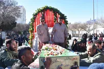 دانشگاهیان قوچان هم‌نفس با مردم در تشییع شهید بی‌نشان