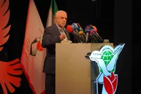 آزادگان نماد عزت و مقاومت ملت ایران هستند