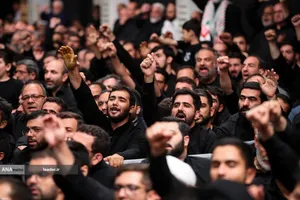 مراسم عزاداری شام غریبان حسینی (ع) در حسینیه امام خمینی