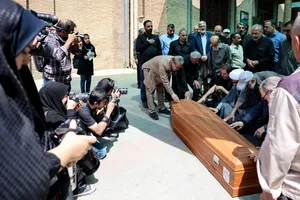  تشییع پیکر سیمین&zwnj;دخت وحیدی