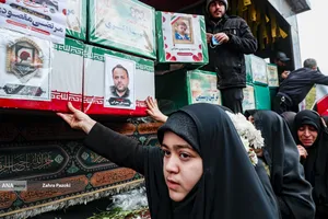 مراسم تشییع پیکر مطهر ۱۲ شهید جنگ رمضان
