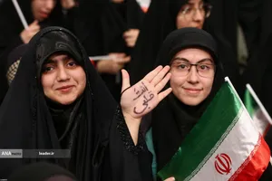 دیدار دانش&zwnj;آموزان و دانشجویان با رهبر معظم انقلاب