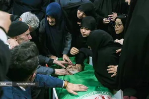 وداع با پیکر&zwnj; مطهر  شهید حجت&zwnj;الاسلام محمد مقیسه رئیس شعبه ۵۳ دیوان عالی کشور در معراج شهدای تهران