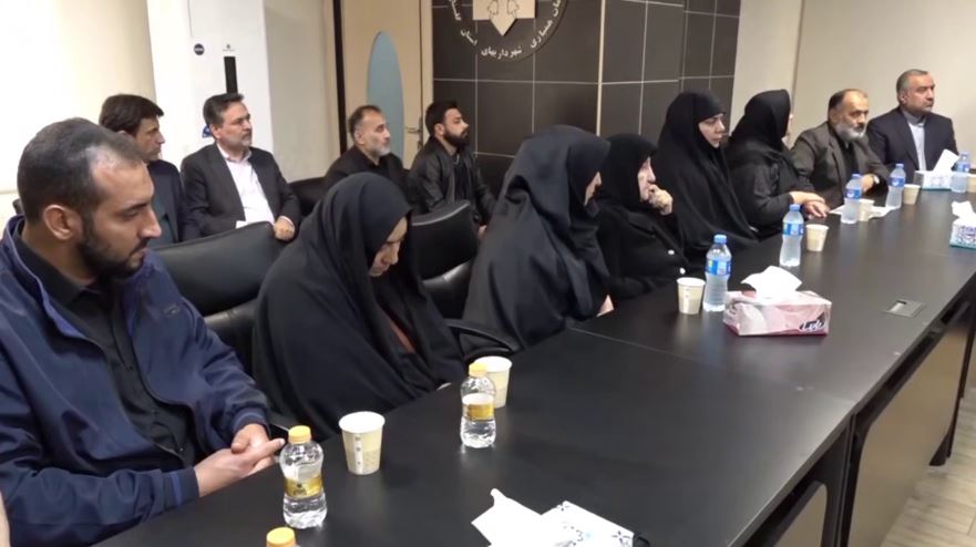 دیدار رئیس‌جمهور با خانواده‌های شهدا و آسیب‌دیدگان حوادث دی‌ماه گلستان +فیلم