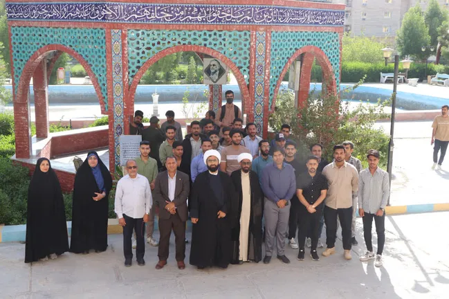 اعزام کاروان دانشجویی راهیان نور دانشگاه آزاد هرمزگان به مناطق جنگی