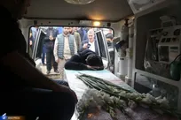 وداع عاشقانه دانشجویان واحد آیت‌الله آملی با شهید گمنام