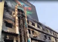 ابراز همدردی سفیر ایران با خانواده‌های قربانیان آتش‌سوزی در کراچی