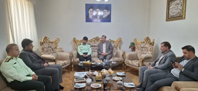 تعامل دانشگاه آزاد اسلامی و نیروی انتظامی درراستای حل مسائل مردم استان ایلام