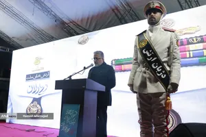 مراسم وداع با شهدای ناوشکن دنا و حمایت از نیروهای مسلح با حضور دکتر بیژن رنجبر و دانشگاهیان دانشگاه آزاد اسلامی استان تهران و اقشار مختلف مردم - میدان فردوسی تهران