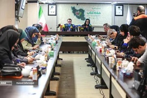 نشست سی و سومین دوره هفته کتاب