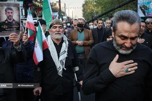 تشییع پیکر 100 شهید دوران دفاع مقدس همزمان با سالروز شهادت حضرت فاطمه زهرا(س) در تهران