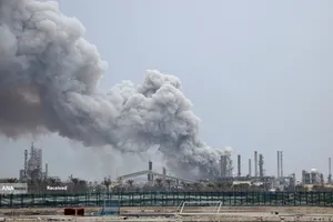 ضربات سهمگین موشکی به شرکت های آمریکایی در کشورهای حوزه خلیج فارس