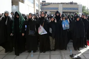 مراسم اقامه نماز بر پیکر امام شهید امت