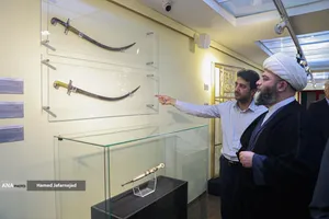 مراسم افتتاح نمایشگاه &laquo; آیینه&zwnj;های نعت&raquo; آیین گرامیداشت ۱۵۰۰مین سالگرد میلاد پیامبر اکرم(ص) با حضور حجت&zwnj;الاسلام والمسلمین محمد قمی رییس سازمان تبلیغات اسلامی