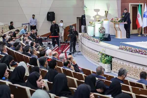 تجلیل از تیم&zwnj;های قهرمان دانشگاه آزاد اسلامی با حضور دکتر بیژن رنجبر