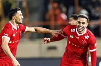 هفته هفدهم لیگ برتر| پرسپولیس با شکار سپاهان صدرنشین شد/ برف و اخراج مانع ازبک‌های سرخ نشد