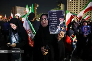 مراسم عزاداری در سوگ رهبر شهید انقلاب - میدان ولیعصر (عج)