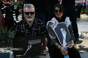 تشییع پیکر مطهر آقای شهید ایران و خانواده ایشان