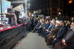 اجتماع خانواده دانشگاه آزاد اسلامی در تجدید بیعت با رهبر انقلاب