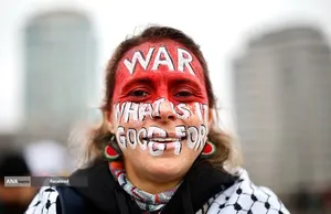 تظاهرات ساکنان لندن در حمایت از جمهوری اسلامی ایران و محکوم کردن حملات صهیونی - آمریکایی به خاک ایران